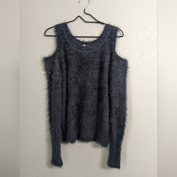 Moth by Anthropologie Bienne Gray Chenille Eyelash Fuzzy Sweater Cold Shoulder L - Picture 4 of 11